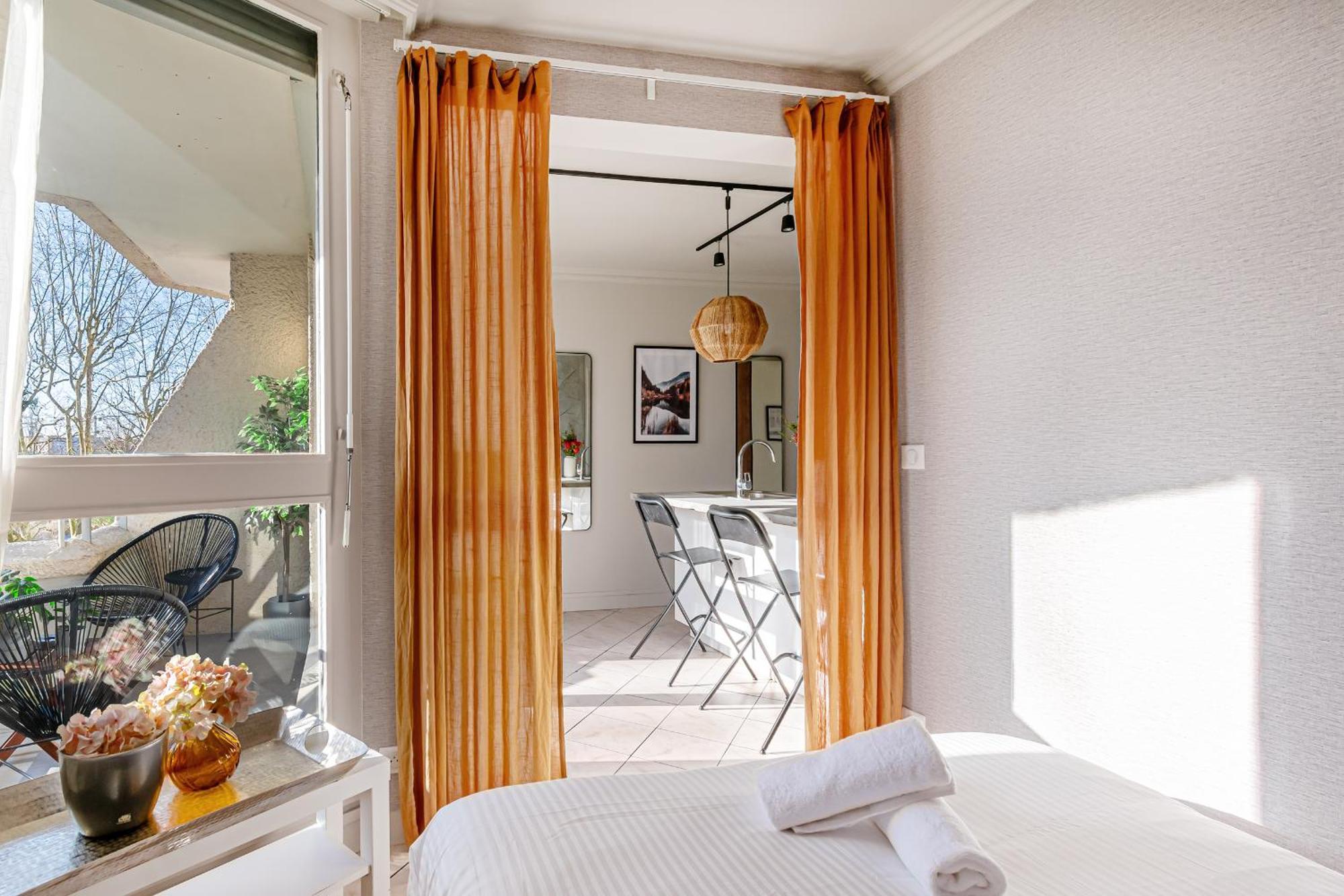 The Lake Aurora Suite - Duke Housing Кретей Экстерьер фото